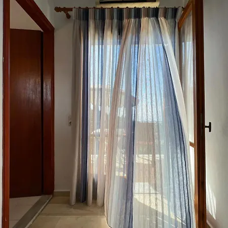 Anemone Apartment *